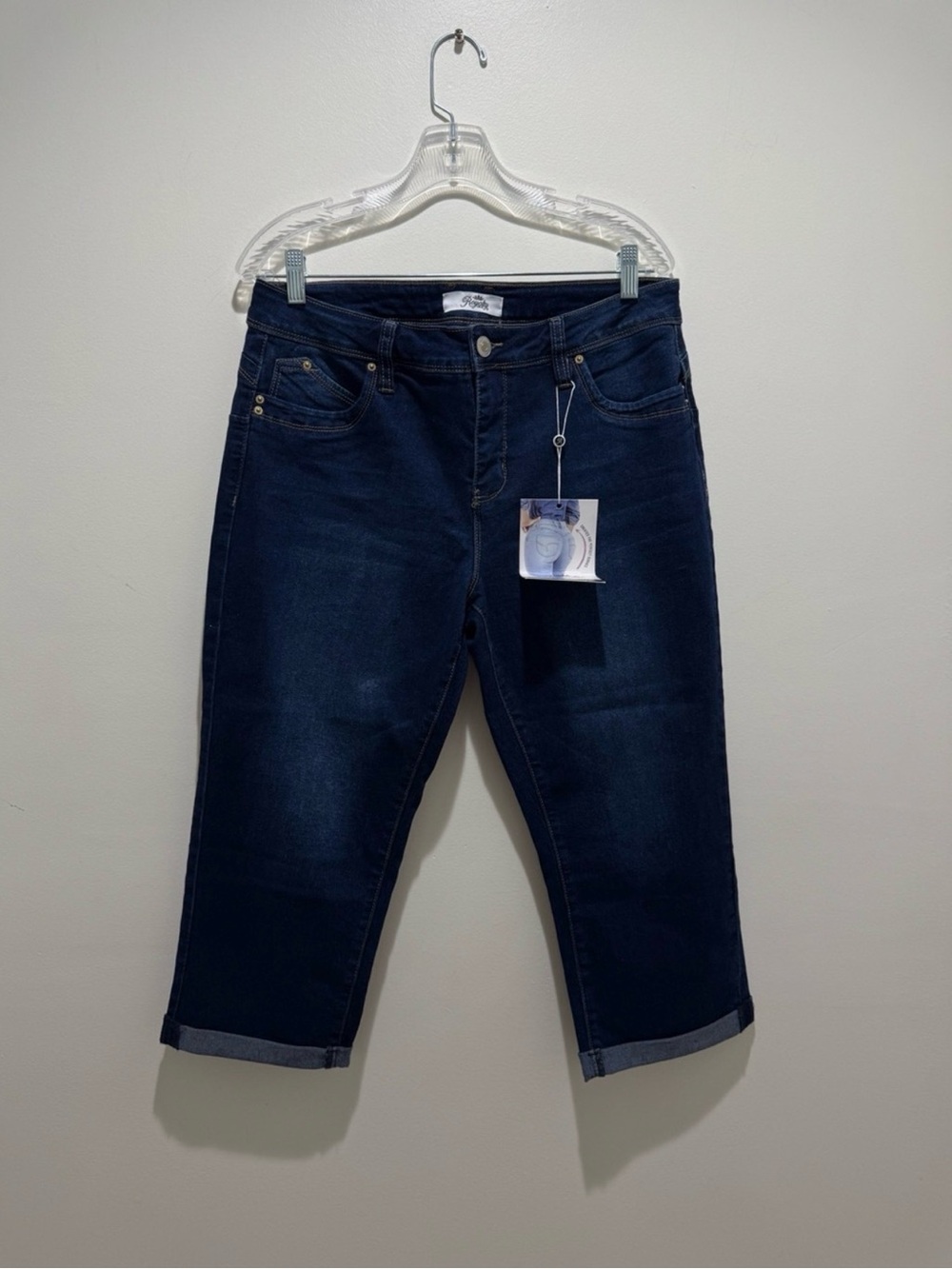 Royalty For Me WannaBettaButt Dark Wash Capri Jeans Size 14 NWT